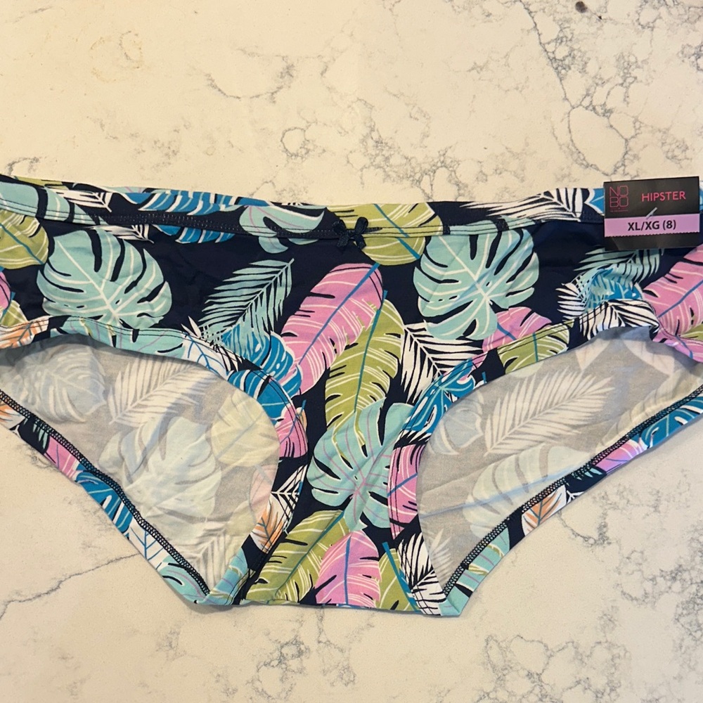 Colorful Leaf Print and Pink Underwear Set of 2 - Picture 7 of 10